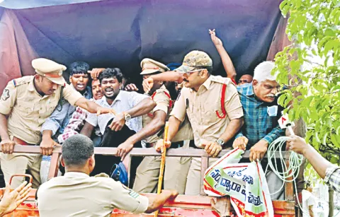 Arrests of electricity contract workers