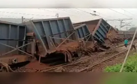 Goods Train Derails in Jharkhand