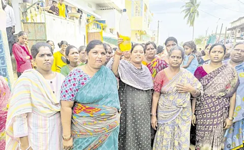 Tension in wake of the dispute between two parties in Suddapalli