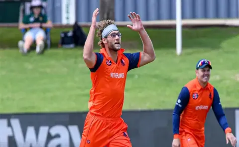 Netherlands pacer Vivian Kingma receives a three month ban for violating the ICC Anti Doping Code