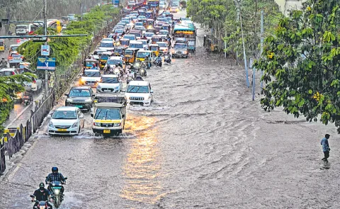 Mixed weather in Hyderabad Rain and Heat