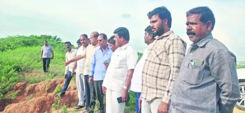 ‘పాలమూరు’ నీళ్లను డిండికి తరలిస్తే ఊరుకోం