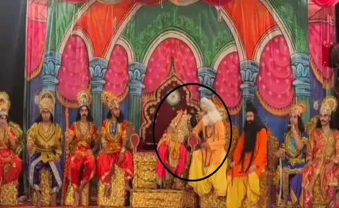 73 Years Actor Has Cardiac Arrest During Ramlila On Stage