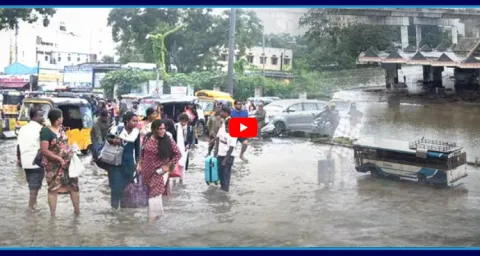 Musi Flood Lashes MGBS Bus Stand