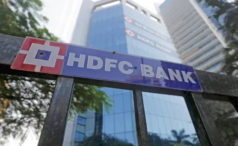 UAE Regulator Bars HDFC Bank Dubai Branch From Onboarding New Clients Know The Details