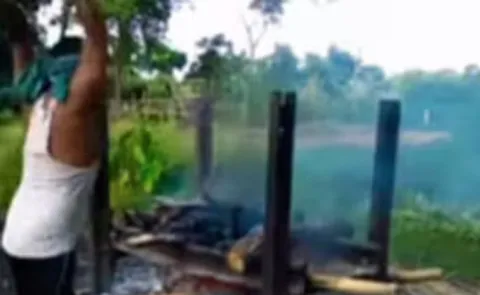 Up Man Vents His Anger On Friend Funeral Pyre Over Loan