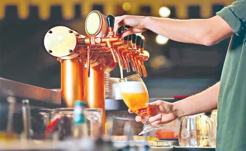 What Is Craft Beer manufactured by craft breweries? Now Trend In Hyderabad