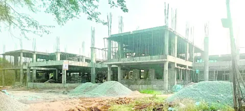 ఇంక్యూబేషన్ సెంటర్..