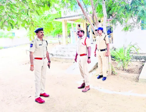 శాంతిభద్రతలకు భంగం కలిగించొద్దు