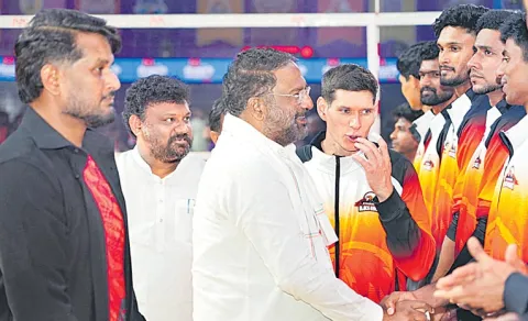 Hyderabad Blackhawks fought and lost