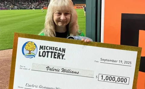 Rs 9 Crore Jackpot US Woman Mistakes Lottery Call For Scam