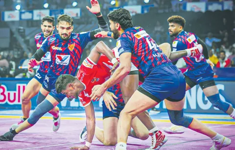 Dabang Delhi into the playoffs