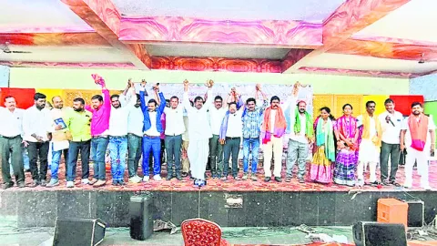 అంబరాన్నంటిన జిల్లా ఆవిర్భావ వేడుకలు