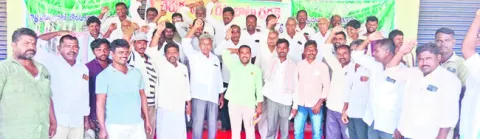 చెరుకు రైతుల సమస్యలు పరిష్కరించాలి
