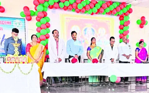 మెడికల్ కళాశాలలో మూడో బ్యాచ్ షురూ