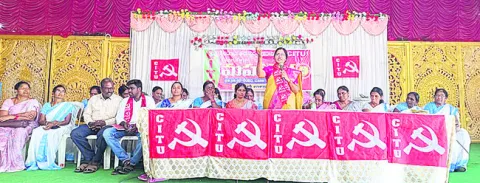 ఆశ వర్కర్ల సమస్యలు పరిష్కరించాలి