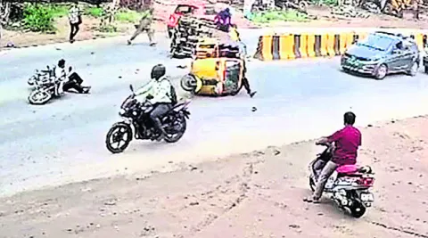 ఆటోలు ఢీ.. ఐదుగురికి గాయాలు