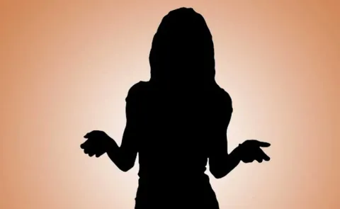 Young Telugu Actress Mother Issue With Makeup Artist