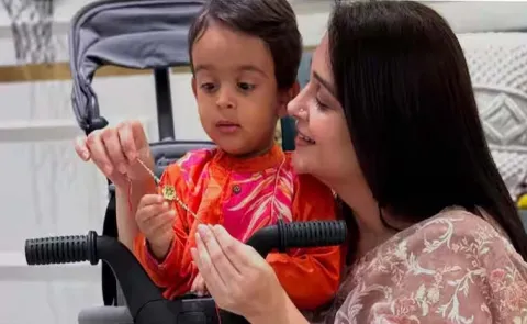 Beauty Tip: Dipika Kakar applies rice flour mask on her and sons hair