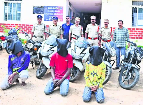 బైక్ల చోరీ ముఠా అరెస్ట్