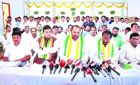 ప్రజాస్వామ్య పద్ధతిన డీసీసీ అధ్యక్షుడి ఎన్నిక