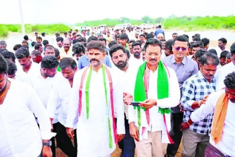 వేదావతి నదిపై బ్రిడ్జి నిర్మాణానికి కృషి