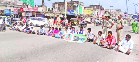మంత్రి వ్యాఖ్యలు సరికావు