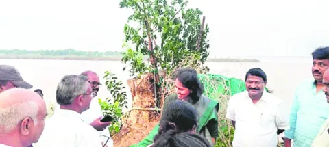 ఘాట్ల అభివృద్ధికి ప్రతిపాదనలు