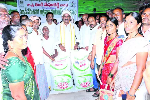 వేరుశనగ సాగుకు ఊతం