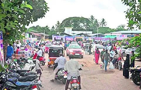 వసూళ్ల పండగ!