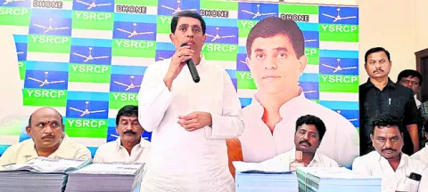 టీడీపీ ముఖ్య నేతలే నకిలీ మద్యం వ్యాపారులు