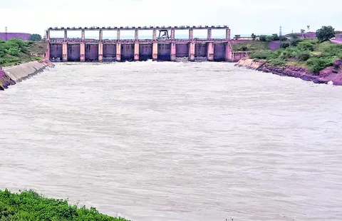 నెల రోజులుగా నీటి సరఫరా తగ్గింపు