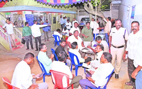 ‘మద్యం’ టెండర్లకు నేడు ఆఖరు