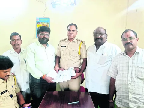 బోధన్ ఎకై ్సజ్ సర్కిల్  పరిధిలో 422 దరఖాస్తులు