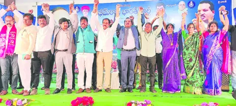 వైద్య విద్యను దూరం చేసే కుట్ర