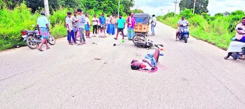 రోడ్డు ప్రమాదంలో వ్యక్తి మృతి