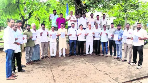 మెడికల్ కాలేజీల ప్రైవేటీకరణపై పోరాటం