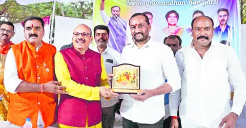 సమస్యల పరిష్కారానికి కృషి