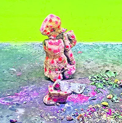 గ్రామదేవత విగ్రహ ధ్వంసం