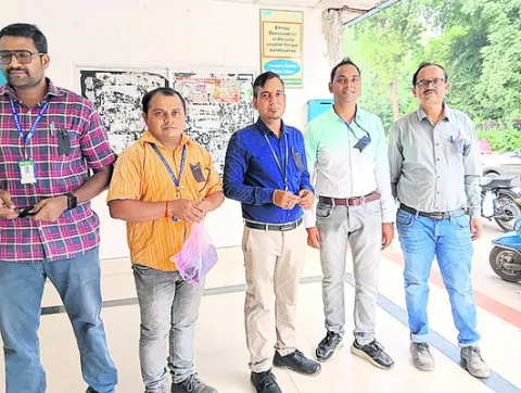 ఎన్టీపీసీ అధికారిపై సస్పెన్షన్ ఎత్తివేయాలి