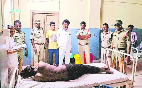 యువకుడిపై కానిస్టేబుల్ దాడి