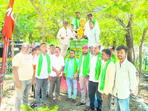 భీం స్ఫూర్తితో యువత ముందుకెళ్లాలి