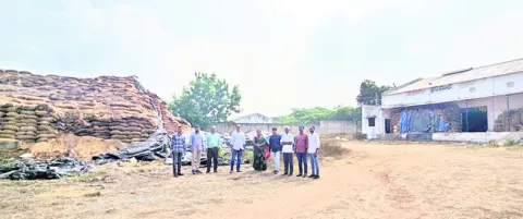 ధాన్యం.. దోపిడీ