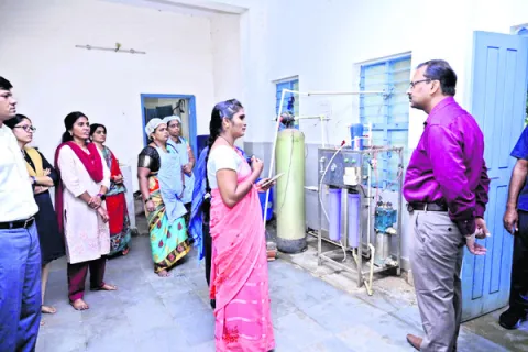 మాక్లూర్ కేజీబీవీ తనిఖీ