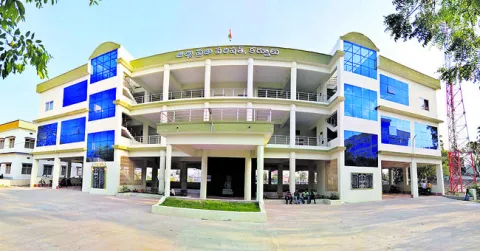 సాగు నష్టాల మూట.. ఊర్లు వలస బాట