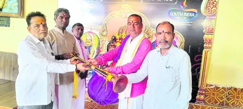 బాసరలో సత్యనారాయణస్వామి పూజలు