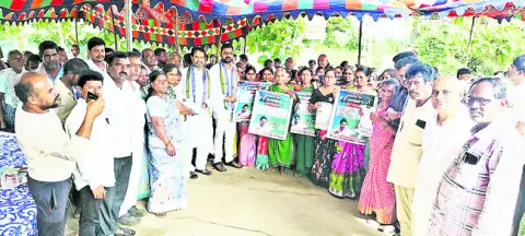 ‘మెడికల్ సీట్లు అమ్ముకోవడానికే ప్రైవేటీకరణ’