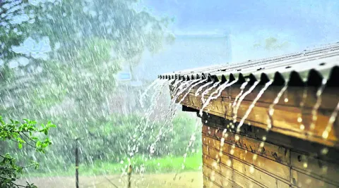 ●భారీ వర్షాలకు అవకాశం