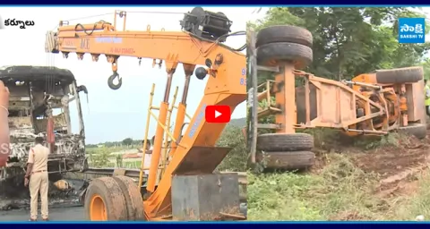 Crane Overturn at Kurnool Bus Accident 4