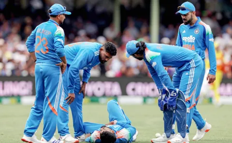 AUS vs IND: Shreyas Iyer Badly Injured while completing stunning catch Leaves